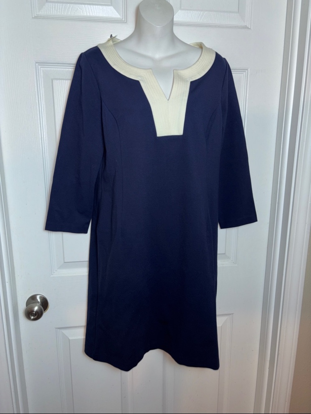 Talbots Navy Shift Dress with Cream Notch Collar Size 6